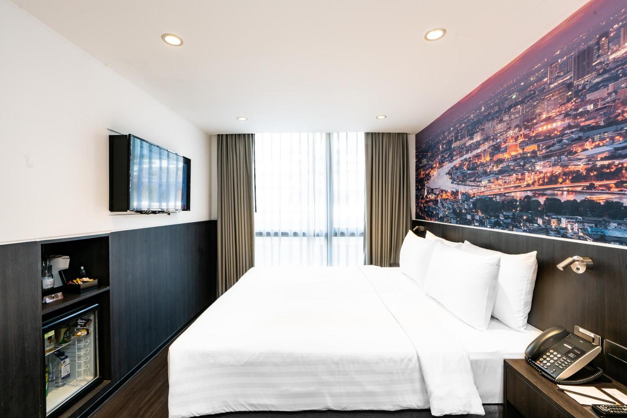 Galleria 12 Sukhumvit Bangkok By Compass Hospitality Exterior foto