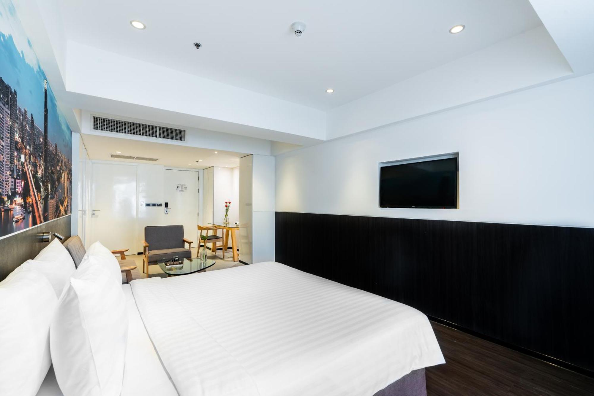 Galleria 12 Sukhumvit Bangkok By Compass Hospitality Exterior foto